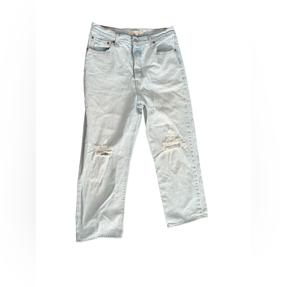 Levi’s Ribcage Straight Ankle Jeans | Size 31 | Light Wash Distressed